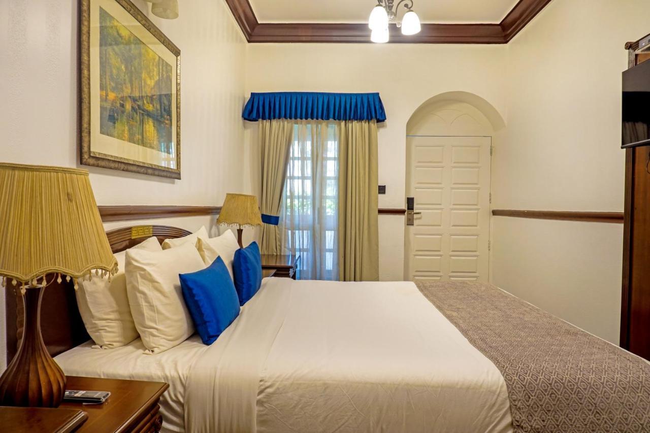 Hotel Citrus Chambers Mahābaleshwar Zewnętrze zdjęcie